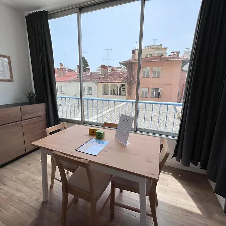 Le Wilson Palace : Apt 4 Prs, 1 Ch, Centre Appartement *