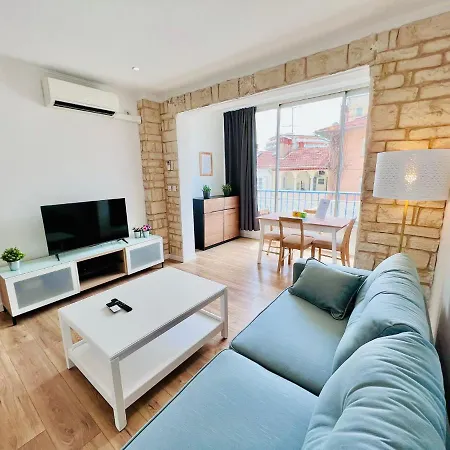 Le Wilson Palace : Apt 4 Prs, 1 Ch, Centre